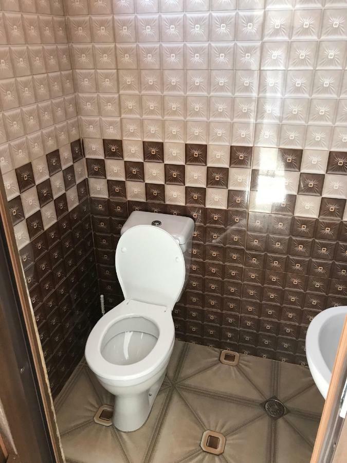 Kobuleti Guest House Chexov 24 קובולטי מראה חיצוני תמונה