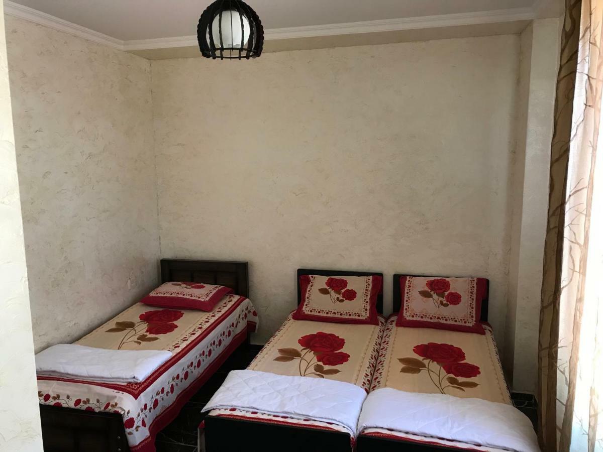 Kobuleti Guest House Chexov 24 קובולטי מראה חיצוני תמונה