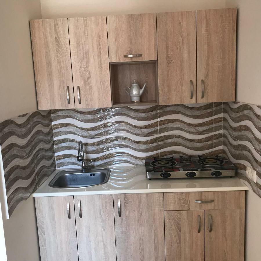 Kobuleti Guest House Chexov 24 קובולטי מראה חיצוני תמונה
