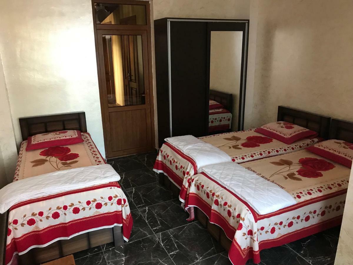 Kobuleti Guest House Chexov 24 קובולטי מראה חיצוני תמונה