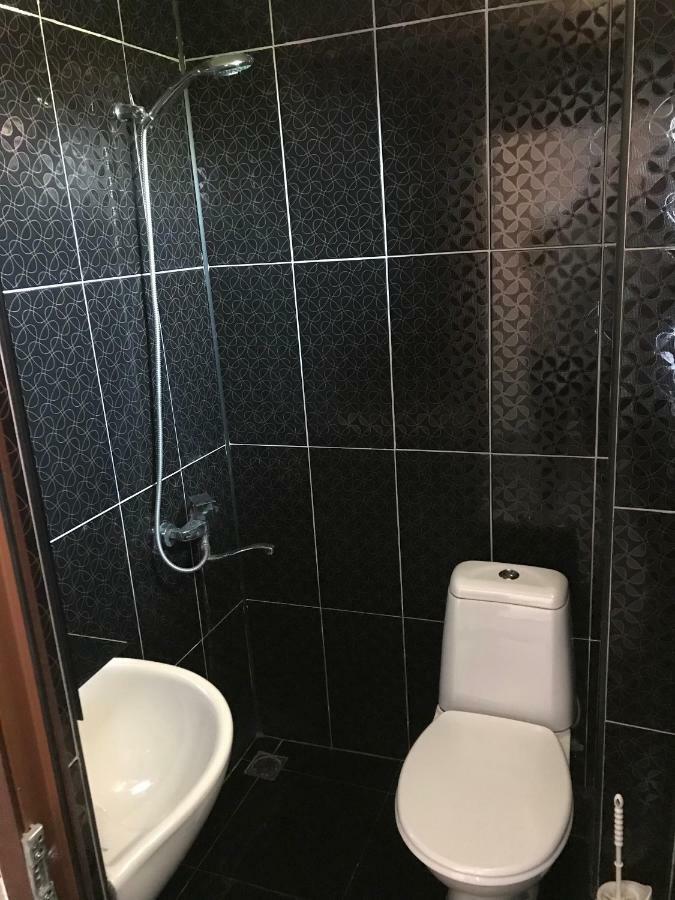 Kobuleti Guest House Chexov 24 קובולטי מראה חיצוני תמונה