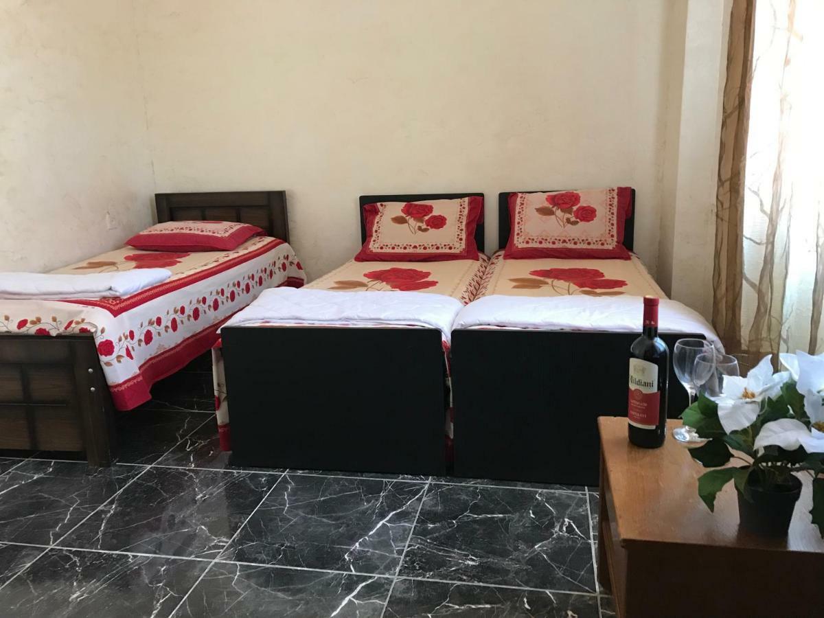 Kobuleti Guest House Chexov 24 קובולטי מראה חיצוני תמונה